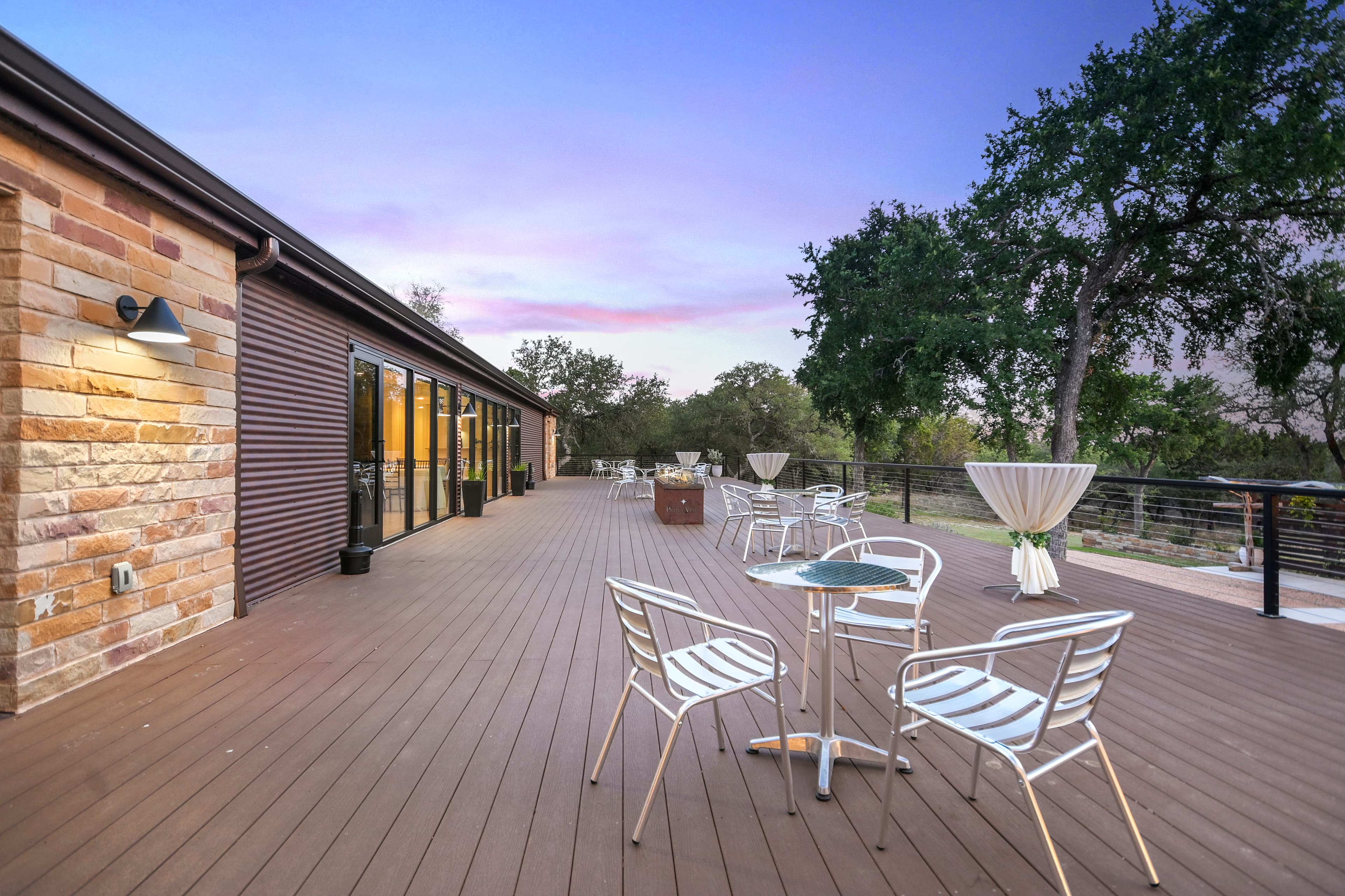 Expansive Outdoor Wedding Deck